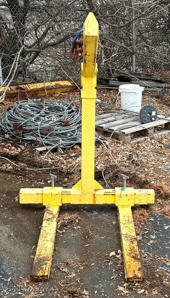 image for item ET6836 M&W pallet lift