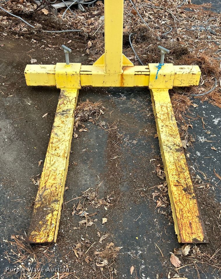 image for item ET6836 M&W pallet lift