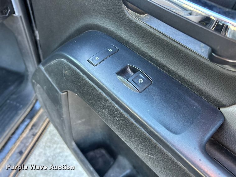 image for item ET6884 2014 GMC Sierra 1500 pickup truck