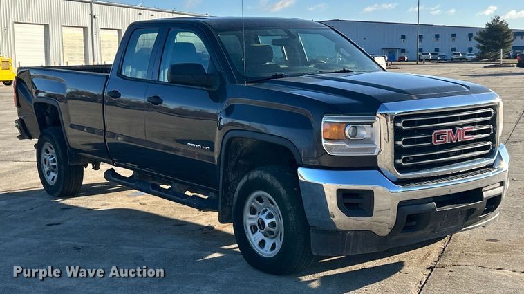 image for item ET6885 2016 GMC Sierra 2500HD Ext. Cab pickup truck