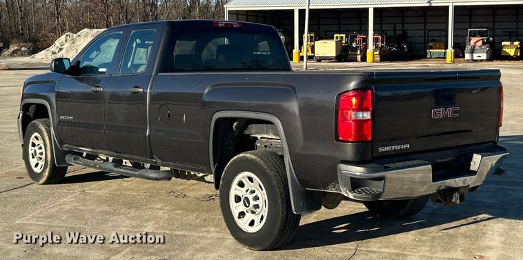 image for item ET6885 2016 GMC Sierra 2500HD Ext. Cab pickup truck