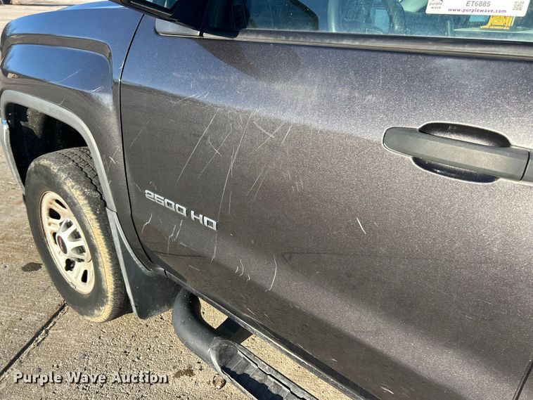 image for item ET6885 2016 GMC Sierra 2500HD Ext. Cab pickup truck