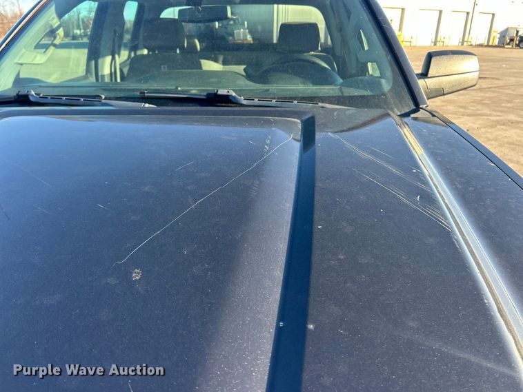 image for item ET6885 2016 GMC Sierra 2500HD Ext. Cab pickup truck