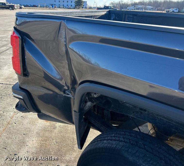 image for item ET6885 2016 GMC Sierra 2500HD Ext. Cab pickup truck