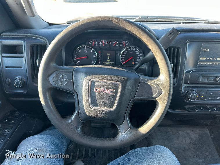 image for item ET6885 2016 GMC Sierra 2500HD Ext. Cab pickup truck