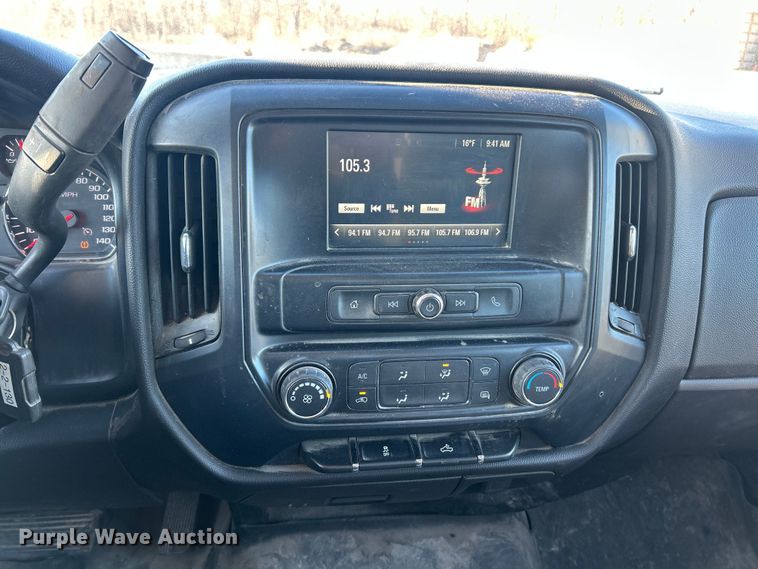 image for item ET6885 2016 GMC Sierra 2500HD Ext. Cab pickup truck