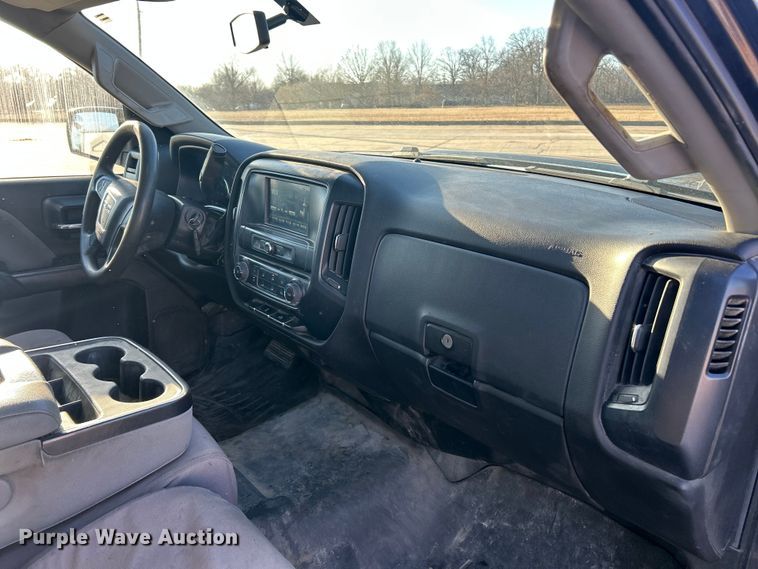 image for item ET6885 2016 GMC Sierra 2500HD Ext. Cab pickup truck