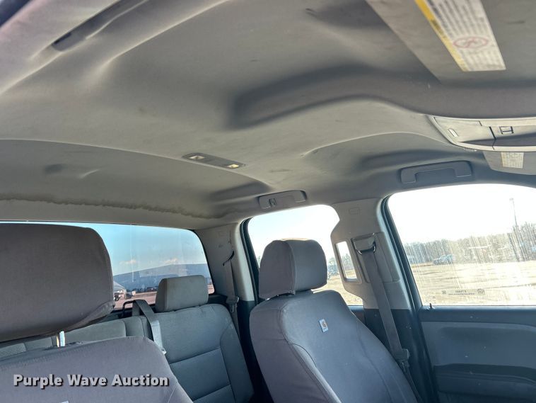 image for item ET6885 2016 GMC Sierra 2500HD Ext. Cab pickup truck