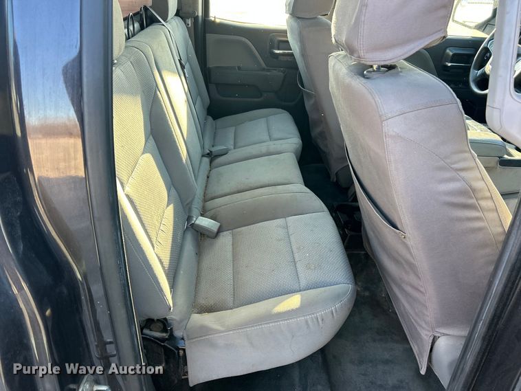 image for item ET6885 2016 GMC Sierra 2500HD Ext. Cab pickup truck