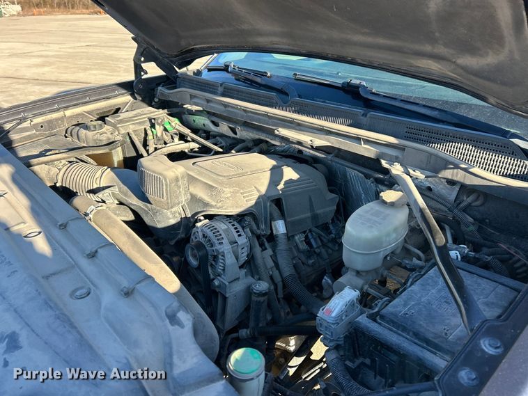 image for item ET6885 2016 GMC Sierra 2500HD Ext. Cab pickup truck