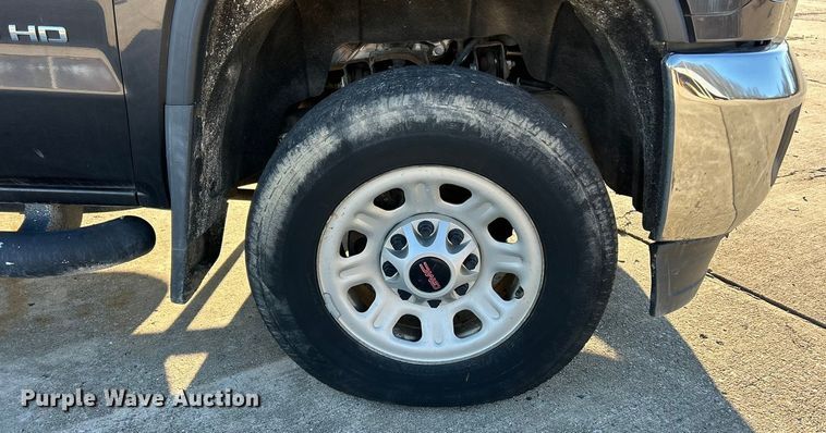 image for item ET6885 2016 GMC Sierra 2500HD Ext. Cab pickup truck