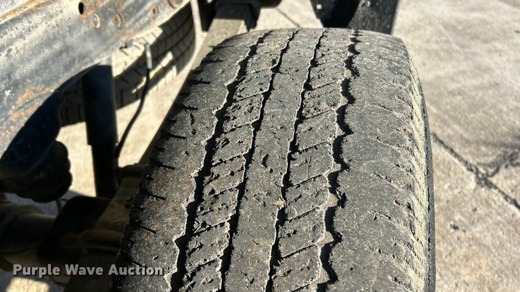 image for item ET6885 2016 GMC Sierra 2500HD Ext. Cab pickup truck