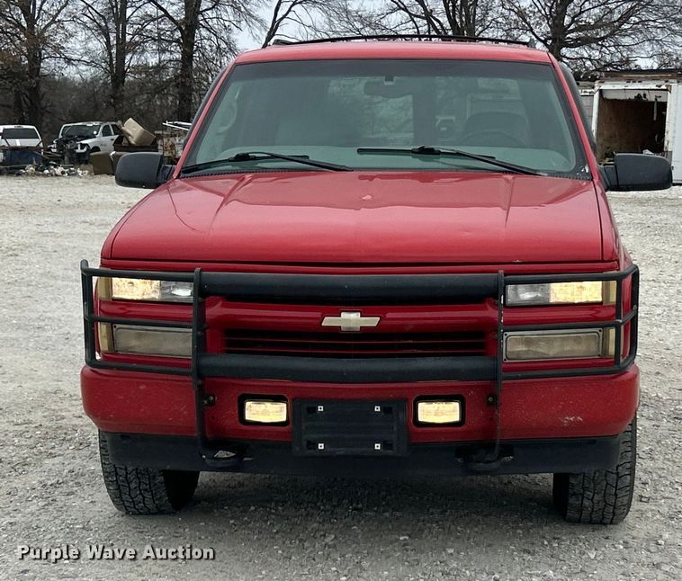 image for item ET6908 2000 Chevrolet Tahoe SUV