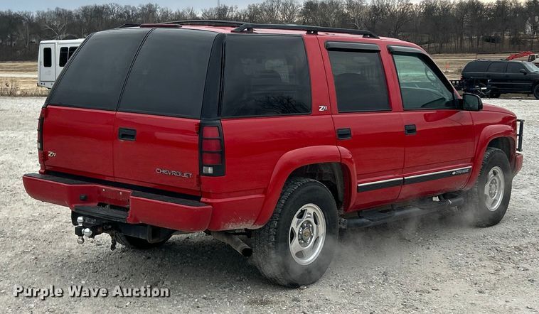 image for item ET6908 2000 Chevrolet Tahoe SUV