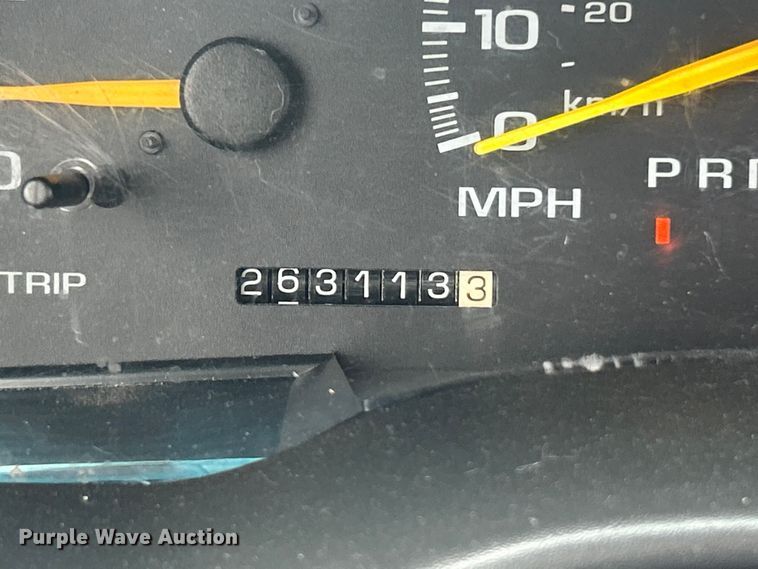 image for item ET6908 2000 Chevrolet Tahoe SUV