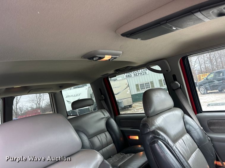 image for item ET6908 2000 Chevrolet Tahoe SUV