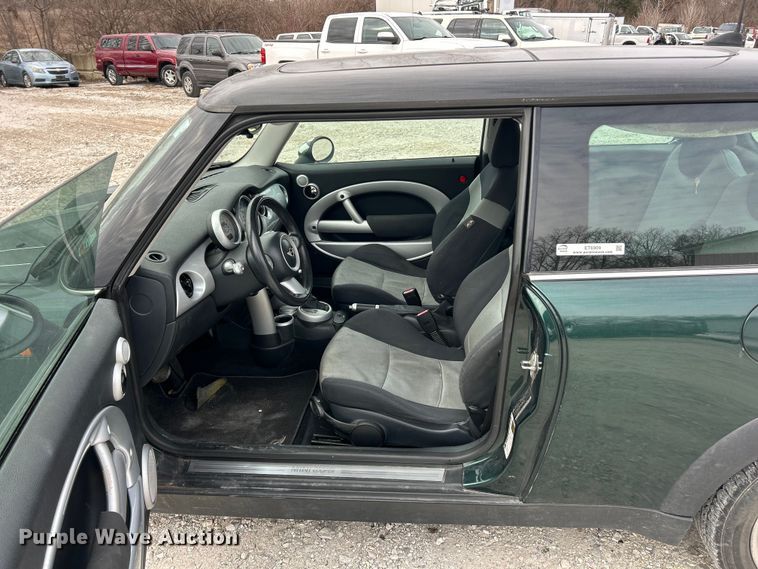 image for item ET6909 2005 Mini Cooper 
