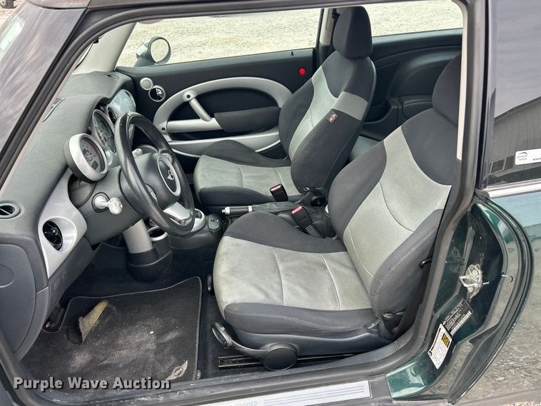 image for item ET6909 2005 Mini Cooper 