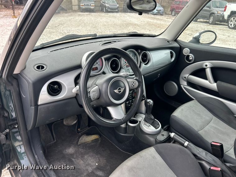 image for item ET6909 2005 Mini Cooper 