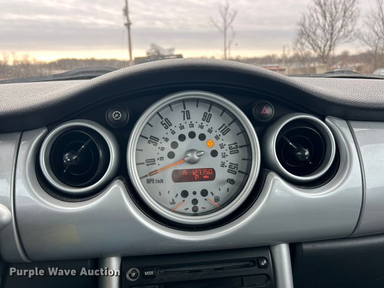 image for item ET6909 2005 Mini Cooper 