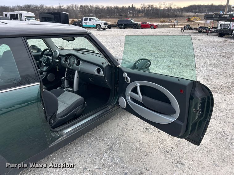 image for item ET6909 2005 Mini Cooper 