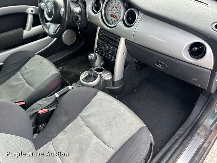 image for item ET6909 2005 Mini Cooper 