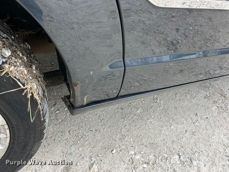 image for item ET6911 2014 Chrysler Town And Country van