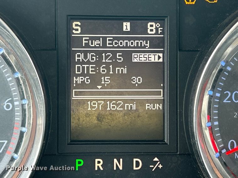 image for item ET6911 2014 Chrysler Town And Country van