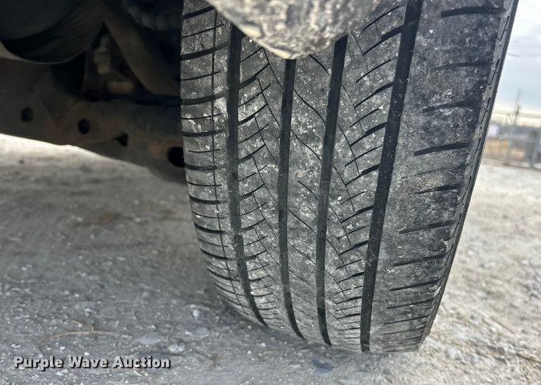 image for item ET6911 2014 Chrysler Town And Country van