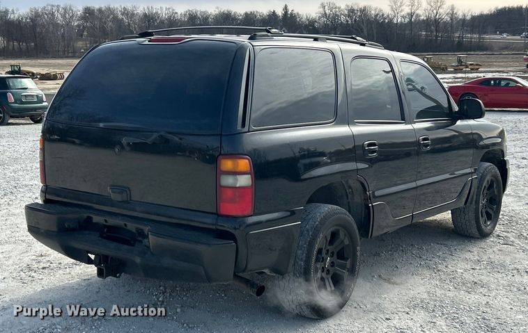 image for item ET6912 2003 GMC Yukon SUV