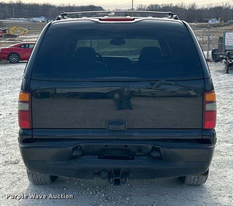 image for item ET6912 2003 GMC Yukon SUV