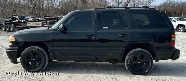 image for item ET6912 2003 GMC Yukon SUV