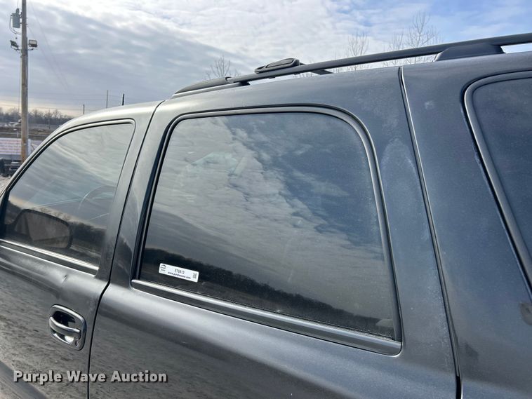 image for item ET6912 2003 GMC Yukon SUV