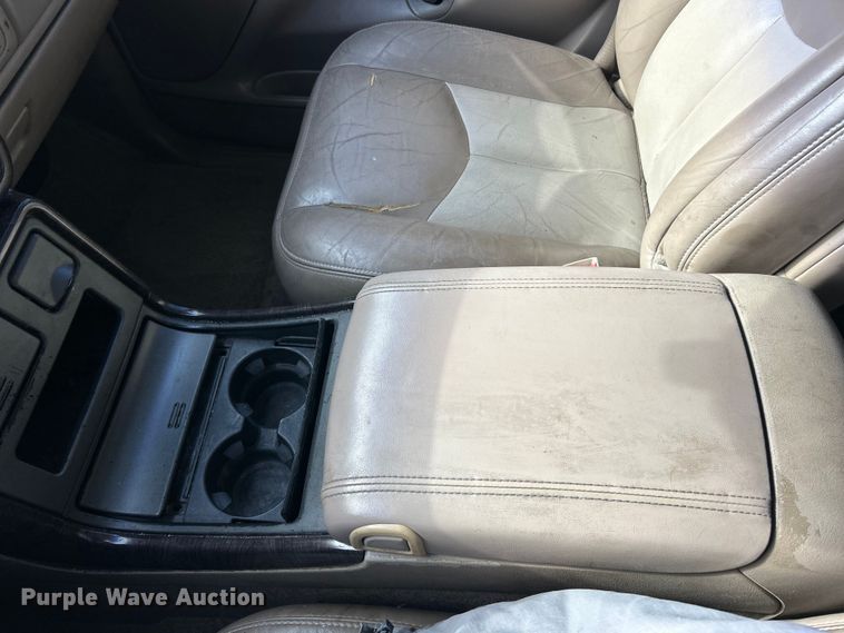 image for item ET6912 2003 GMC Yukon SUV