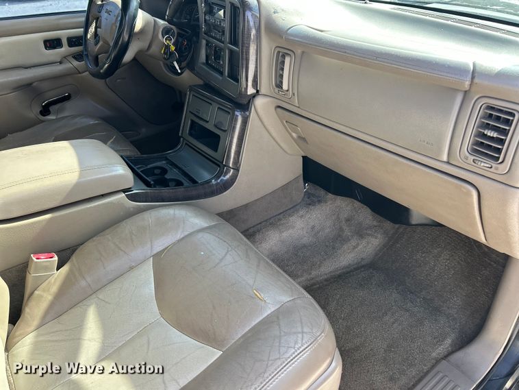 image for item ET6912 2003 GMC Yukon SUV