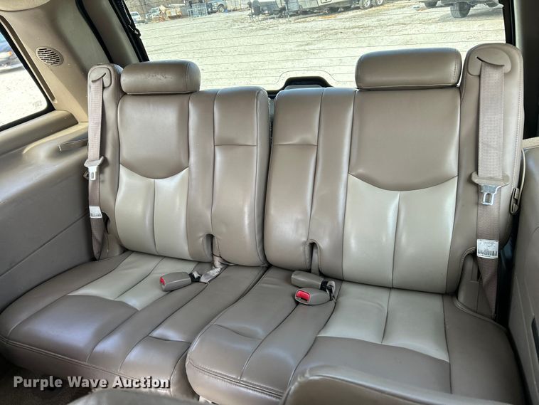 image for item ET6912 2003 GMC Yukon SUV