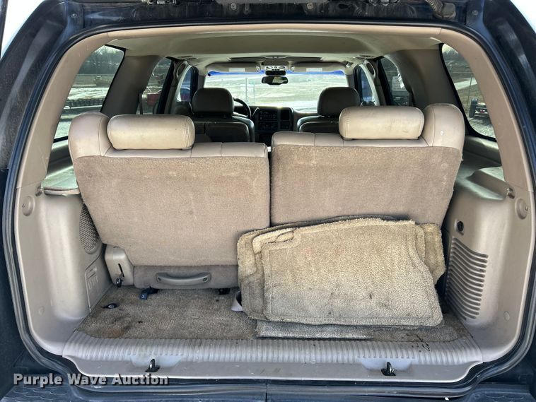 image for item ET6912 2003 GMC Yukon SUV