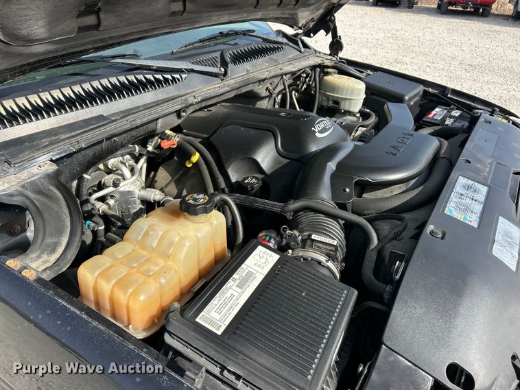 image for item ET6912 2003 GMC Yukon SUV