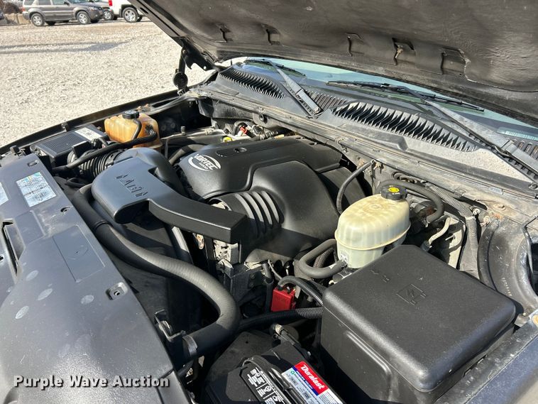 image for item ET6912 2003 GMC Yukon SUV