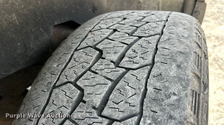 image for item ET6912 2003 GMC Yukon SUV