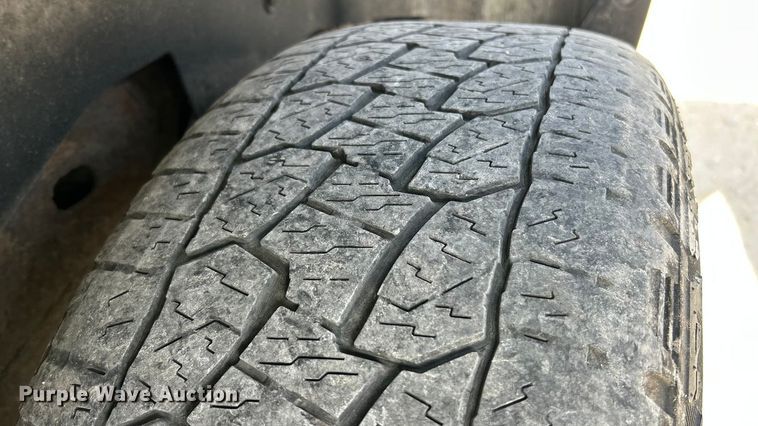 image for item ET6912 2003 GMC Yukon SUV