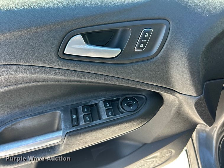 image for item ET6913 2013 Ford Escape SE SUV