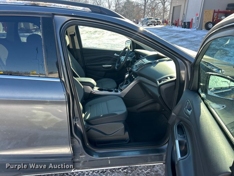 image for item ET6913 2013 Ford Escape SE SUV