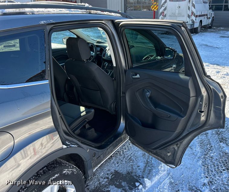 image for item ET6913 2013 Ford Escape SE SUV