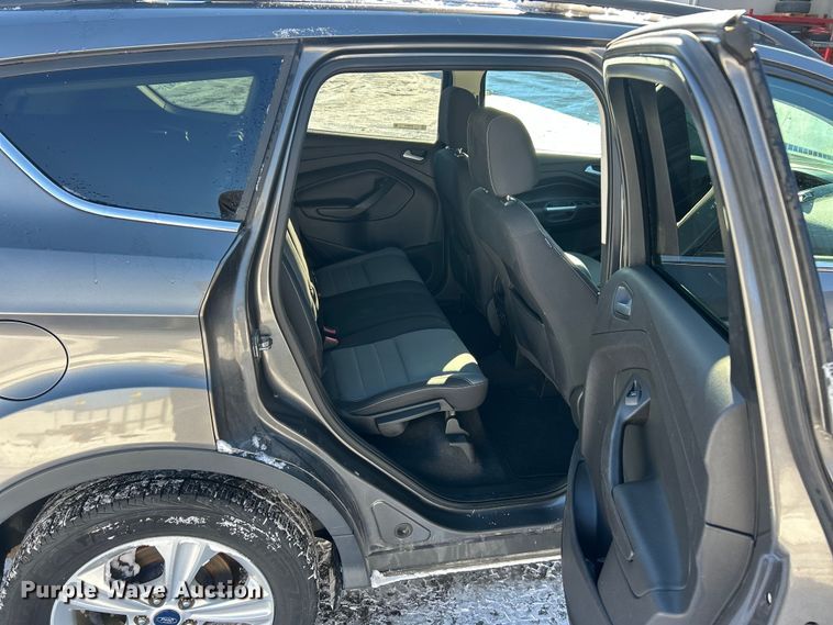 image for item ET6913 2013 Ford Escape SE SUV