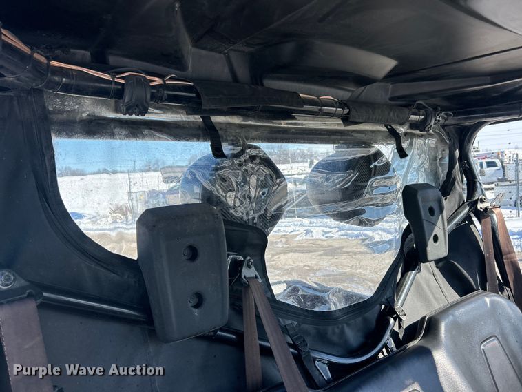 image for item ET6934 2016 Honda Pioneer 1000 utility vehicle