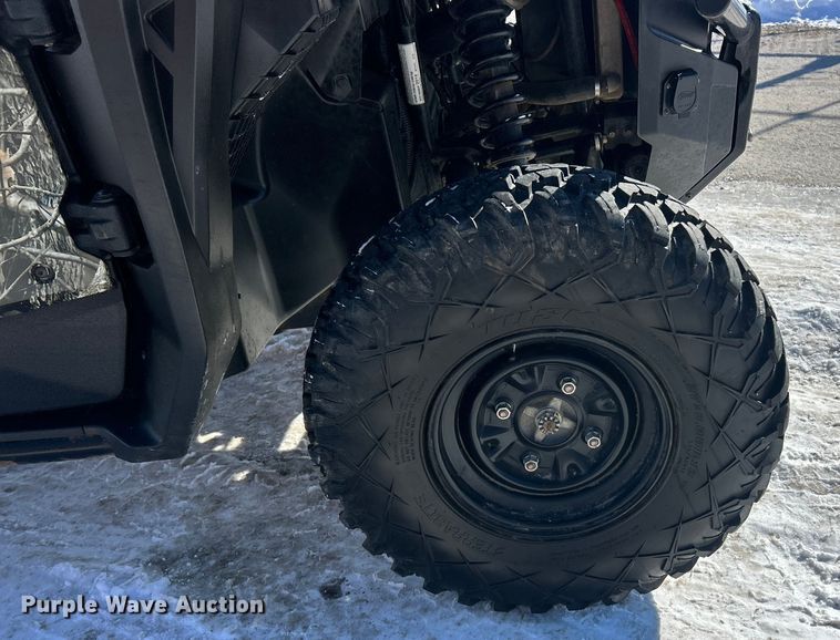 image for item ET6934 2016 Honda Pioneer 1000 utility vehicle