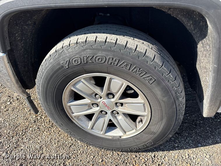 image for item ET7257 2015 GMC Sierra 1500 Ext. Cab pickup truck