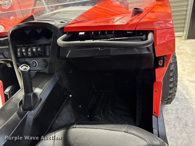 image for item ET7497 2016 Can-Am Maverick Max 1000R EPS utility vehicle