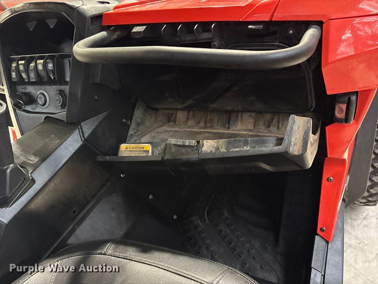 image for item ET7497 2016 Can-Am Maverick Max 1000R EPS utility vehicle